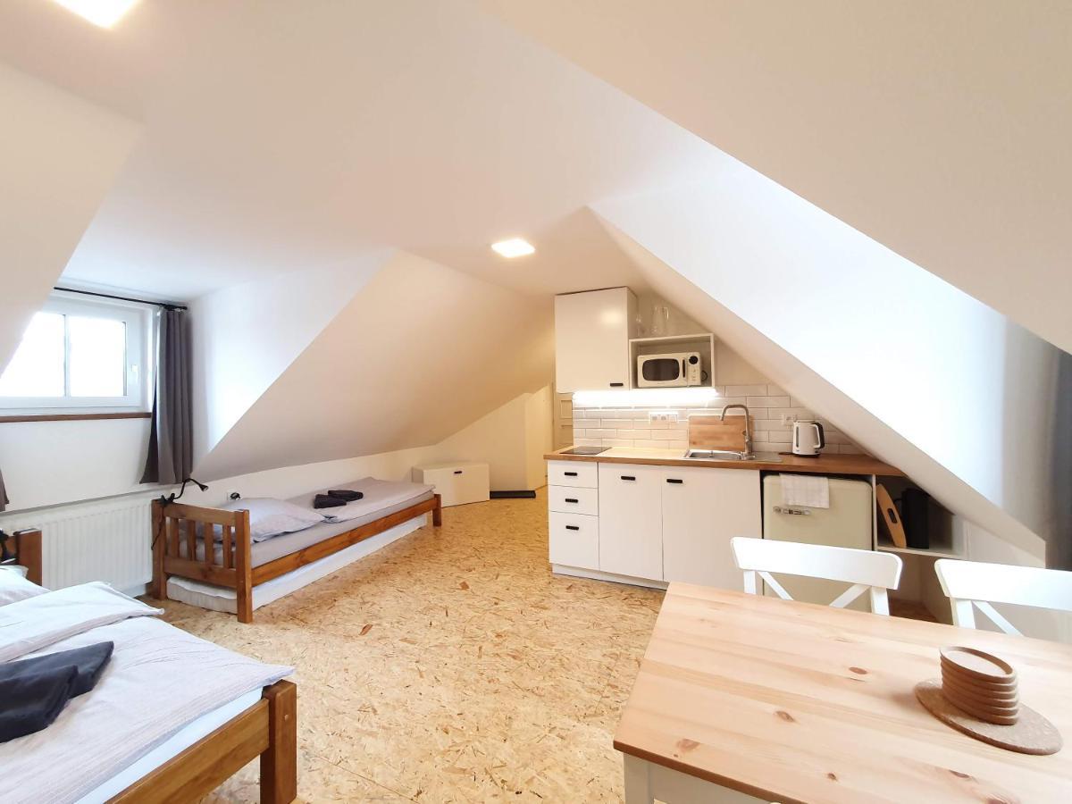 Apartmany U Muzea Horni Blatna Bagian luar foto